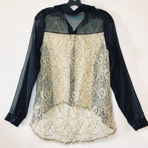 Issa Sheer Lace High Low Button Up Collar Blouse - Picture 3 of 4